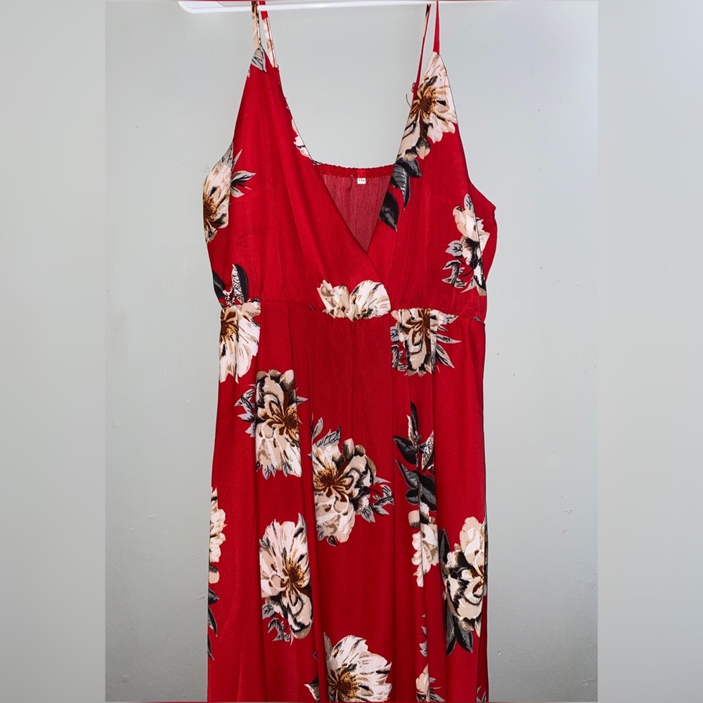 Hi I am selling clothes that are semi new. Only used once!